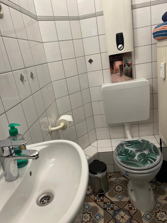 Private Schlafzimmer Mit Wc Dusche Mönchengladbach Kültér fotó